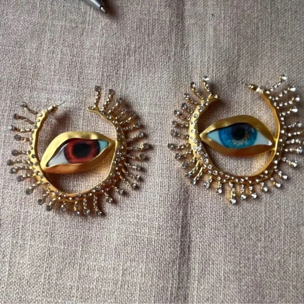 GAZE HOOP GOLD EYES EARRINGS - Picture 4 of 13